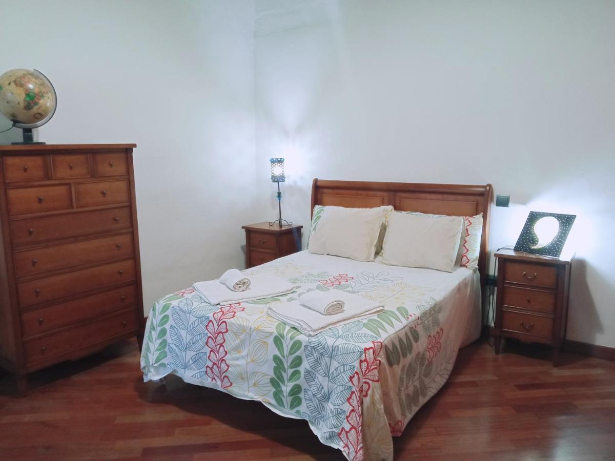 Apartamento La Almena 1 Junto A Plaza Mayor,2 Habitaciones, Parking Gratuito Caceres Luaran gambar